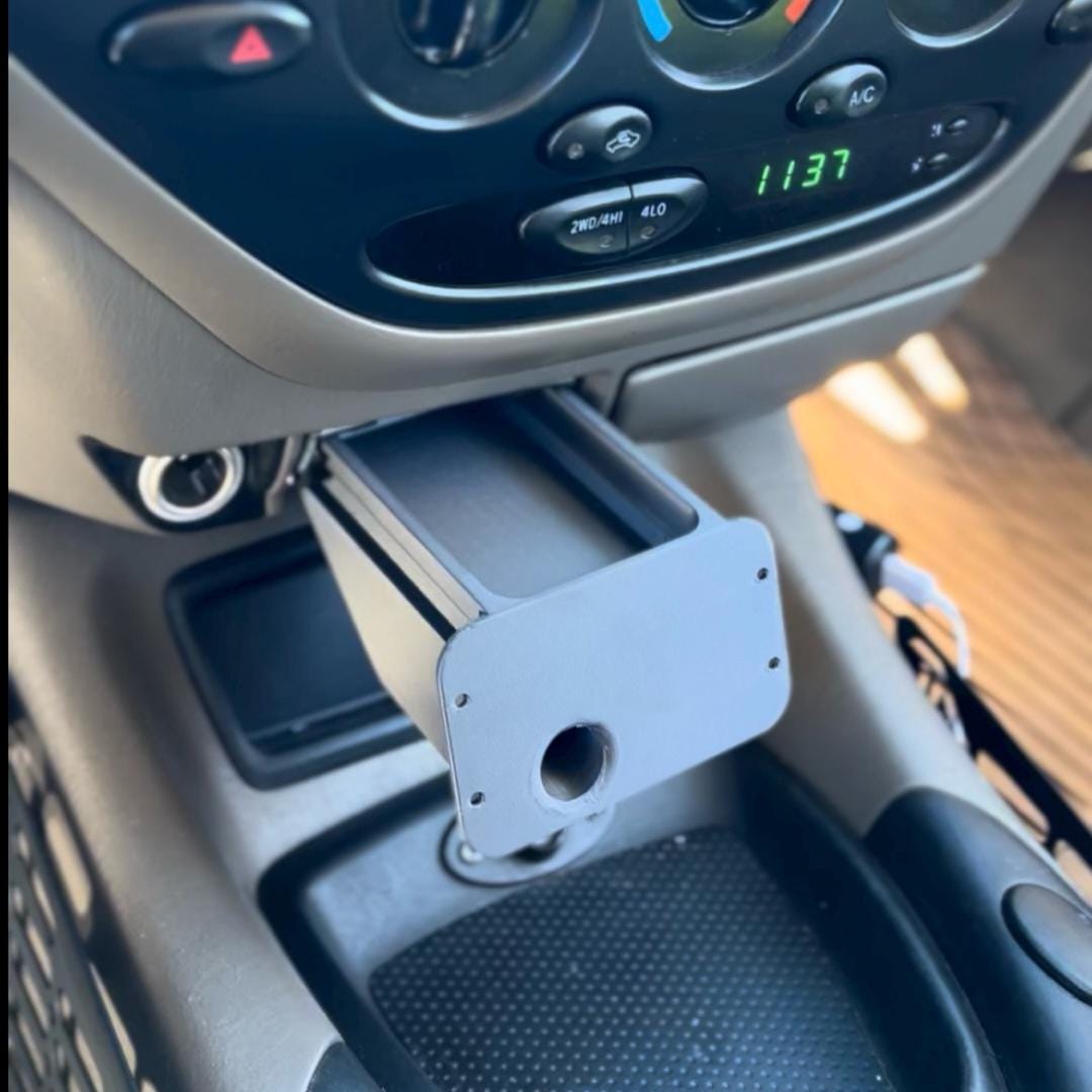 1st Gen Toyota Tundra & Sequoia Dash Ashtray Replacement – 8-Switch Auxbeam Mount