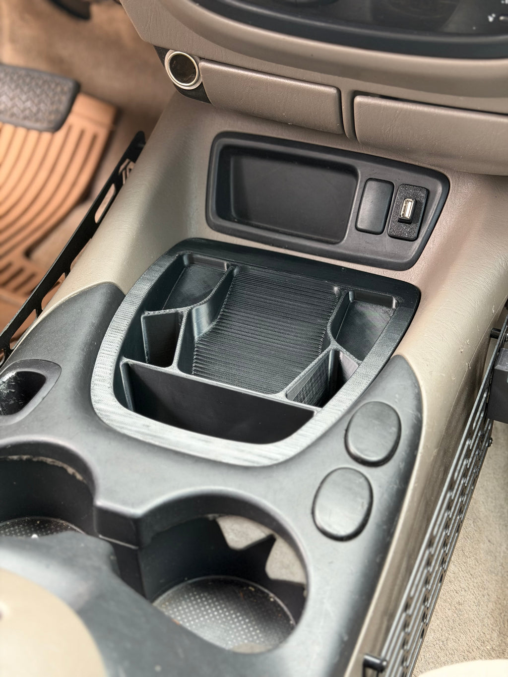 2000–2006 Toyota Tundra & Sequoia Center Console Tray – Vertical Phone Stand + MagSafe Ready | 3D Printed ASA, 1st Gen
