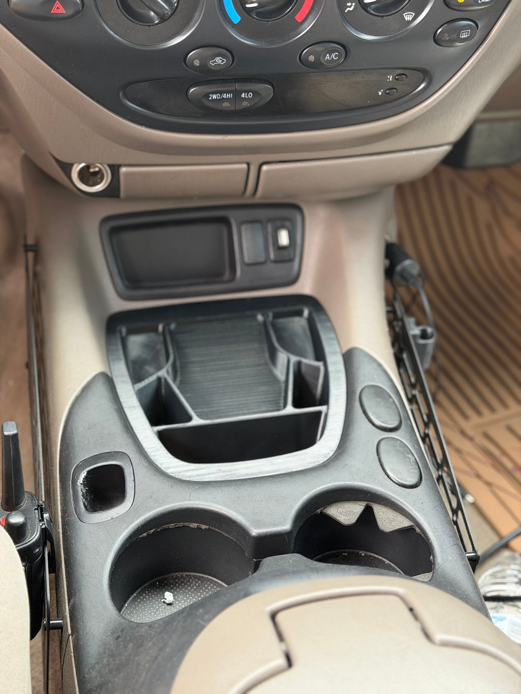 2000–2006 Toyota Tundra & Sequoia Center Console Tray – Vertical Phone Stand + MagSafe Ready | 3D Printed ASA, 1st Gen