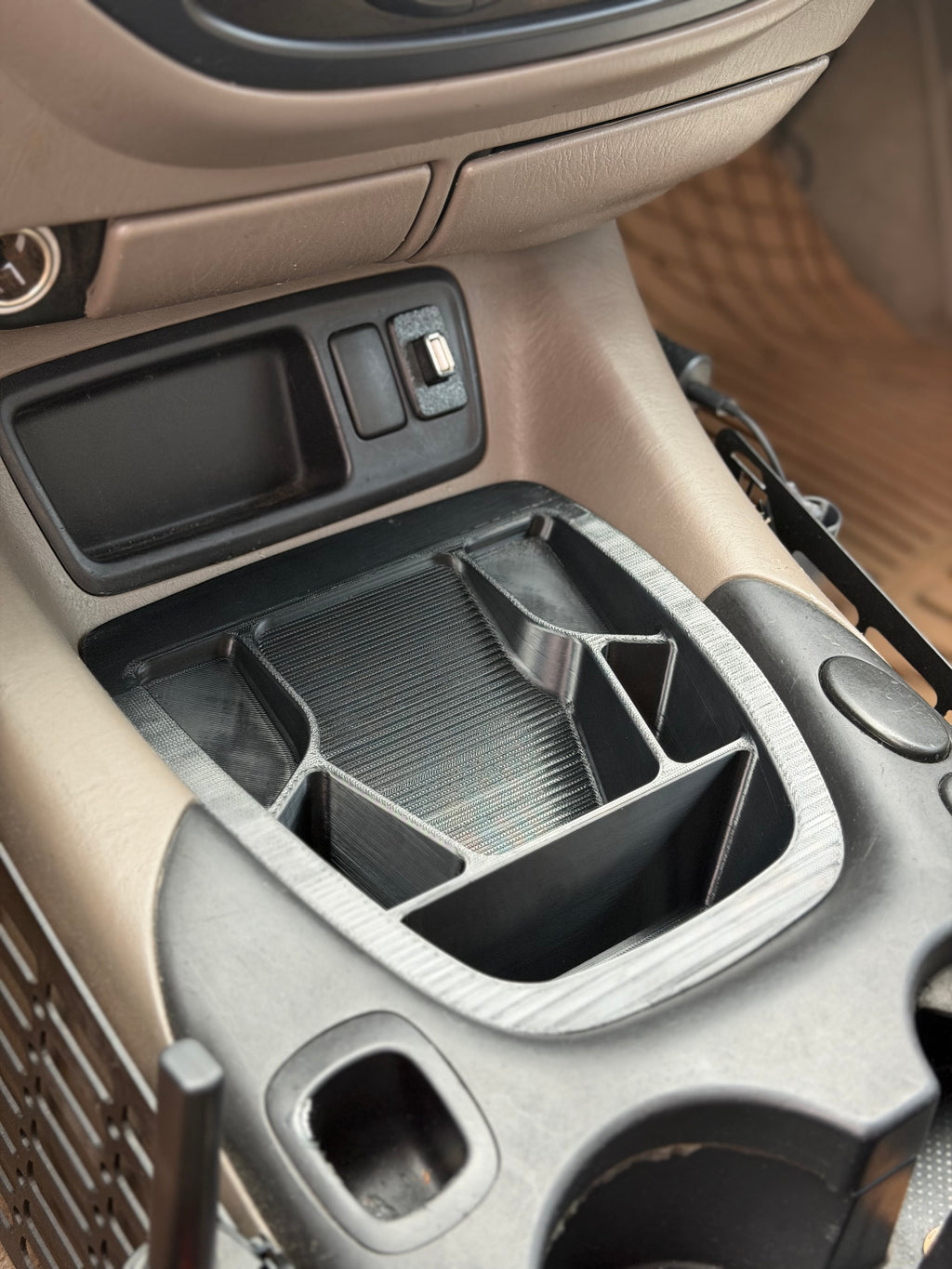 2000–2006 Toyota Tundra & Sequoia Center Console Tray – Vertical Phone Stand + MagSafe Ready | 3D Printed ASA, 1st Gen