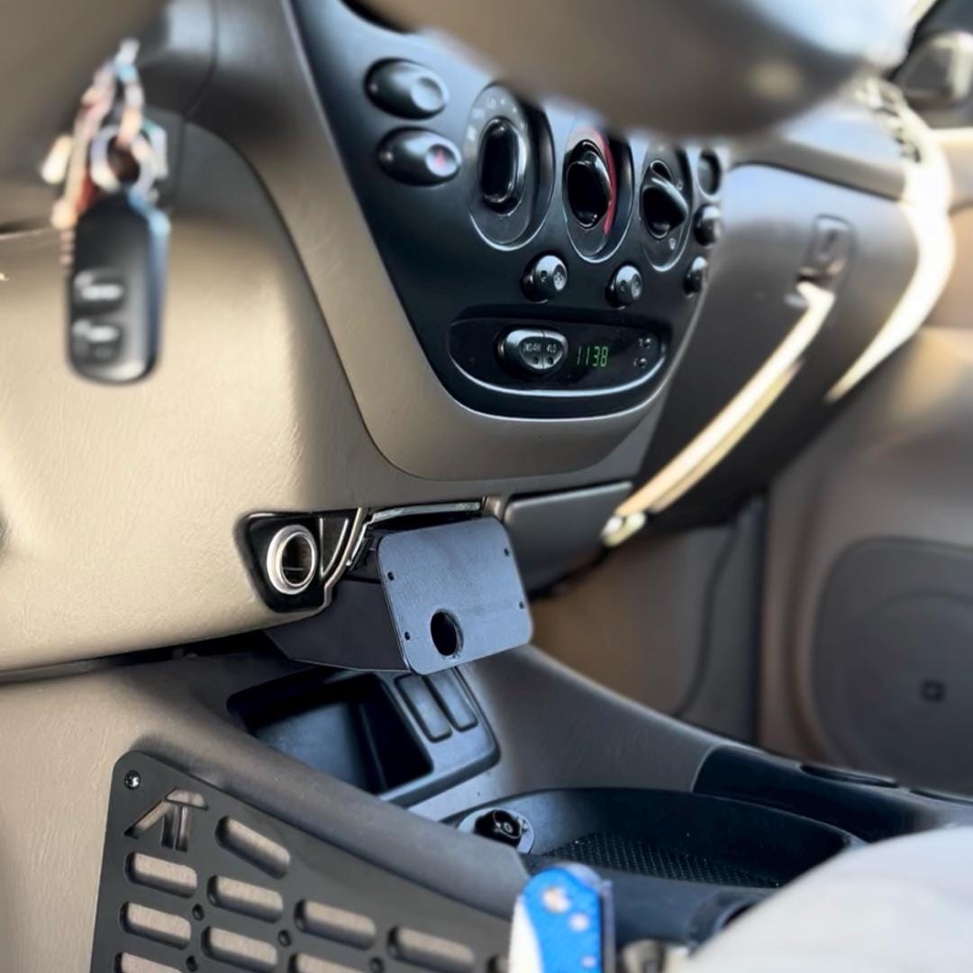 1st Gen Toyota Tundra & Sequoia Dash Ashtray Replacement – 8-Switch Auxbeam Mount